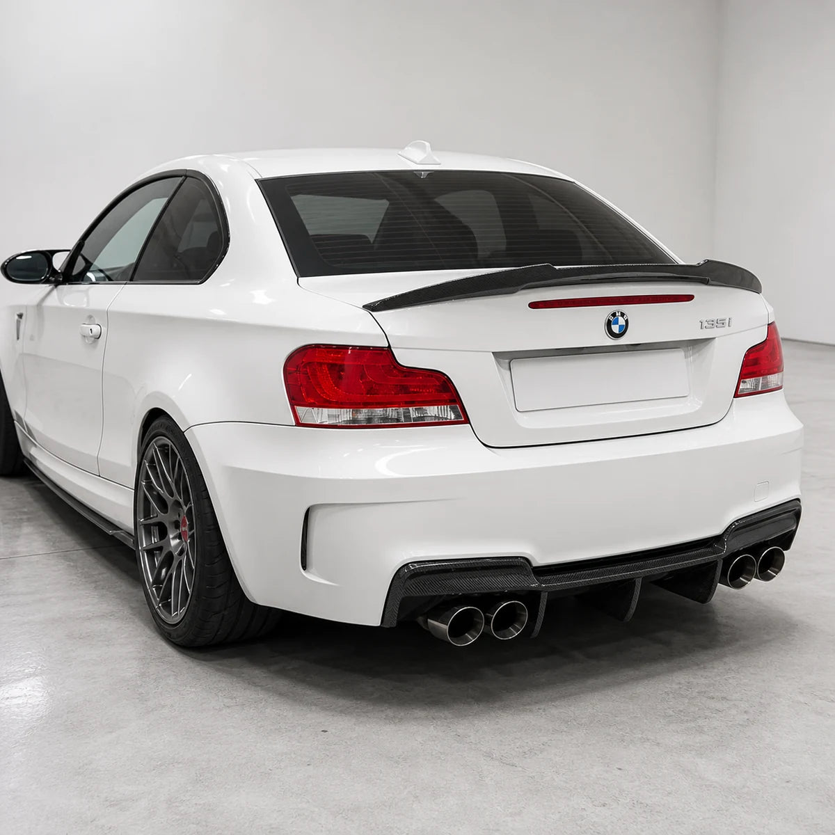 Aleron BMW Serie 1 125 135 E82 07-13 Estilo M4 Fibra Carbono. [IRP-CATALOG:ALER033-GALLERY-4-C.webp:457a72148145015f]