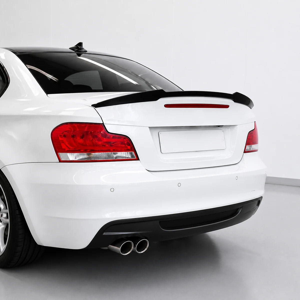 Aleron BMW Serie 1 125 135 E82 estilo M4 Negro Brillante. [IRP-CATALOG:ALER034-GALLERY-4-C.webp:50cbb67adde82569]