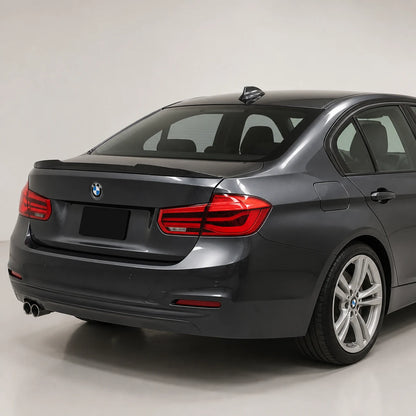 Aleron Estilo M4 para BMW Serie 3 F30 13-19 Fibra de Carbono. [IRP-CATALOG:ALER045-GALLERY-4-C.webp:39429d9727e708e7]