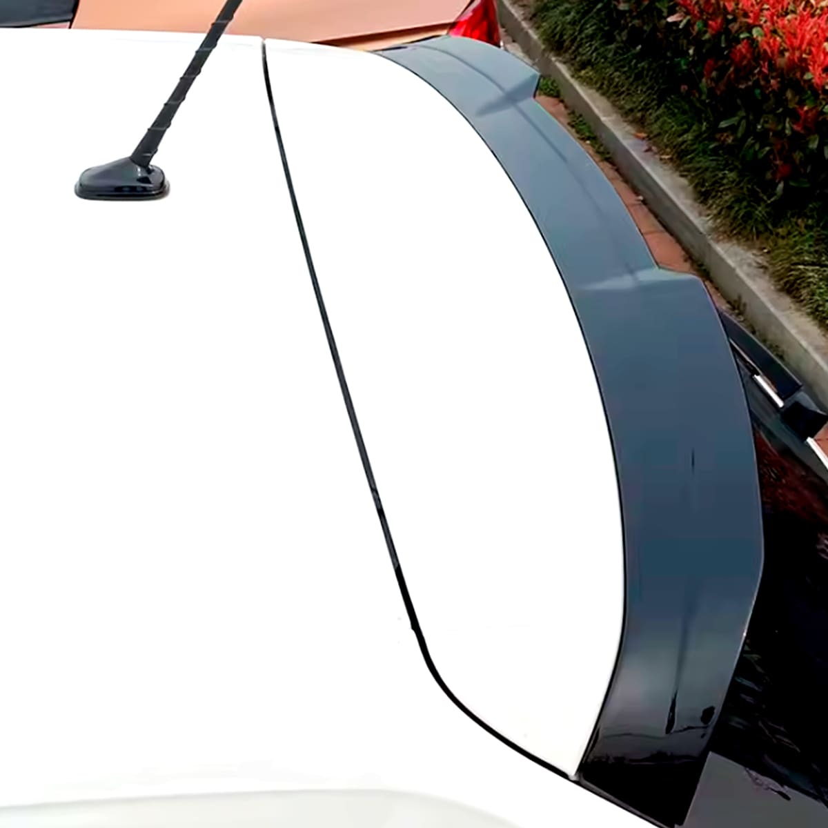 Alerón para Volkswagen Polo 18-25 Estilo Rs Negro Brillante