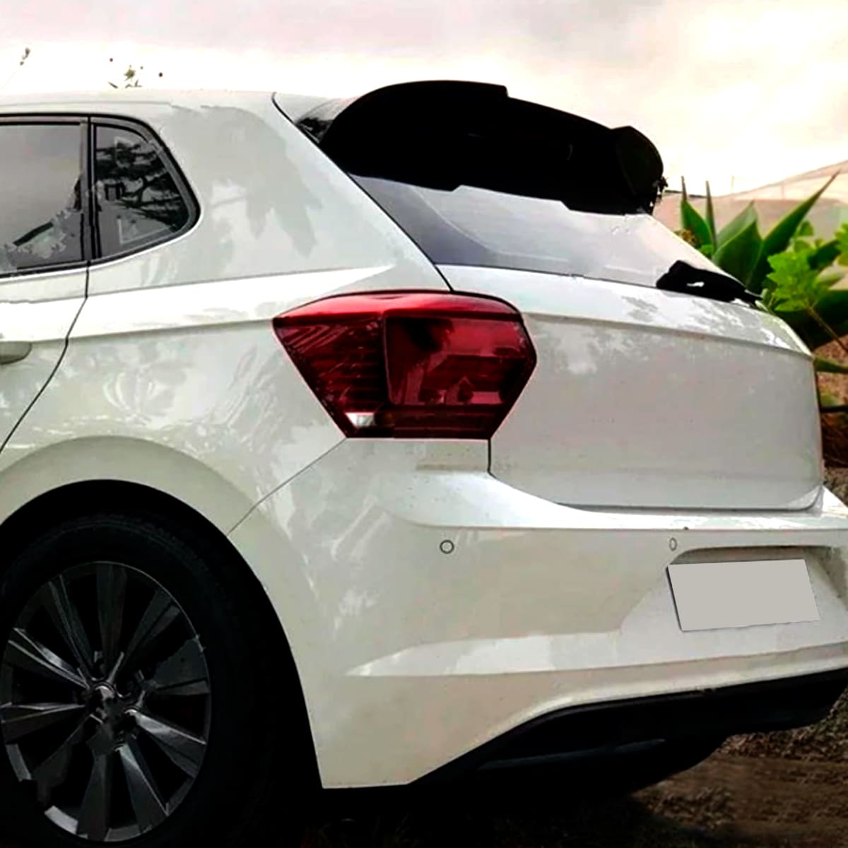 Alerón para Volkswagen Polo 18-25 Estilo Rs Negro Brillante