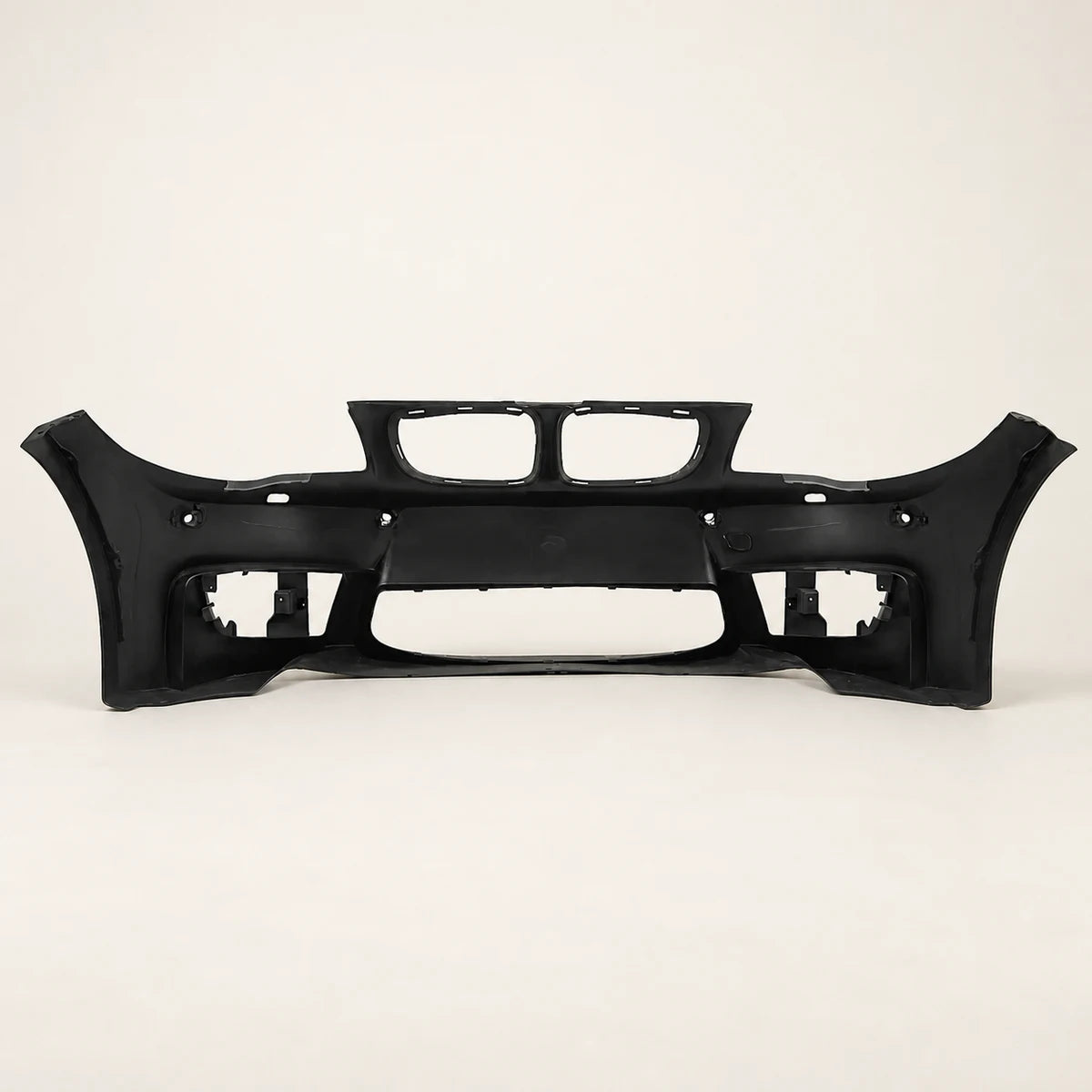 Paragolpe Estilo M1 para Bmw Serie 1 E82 E87. [irp-catalog:bump008-gallery-2-c.webp:759c086ce53bbb21]