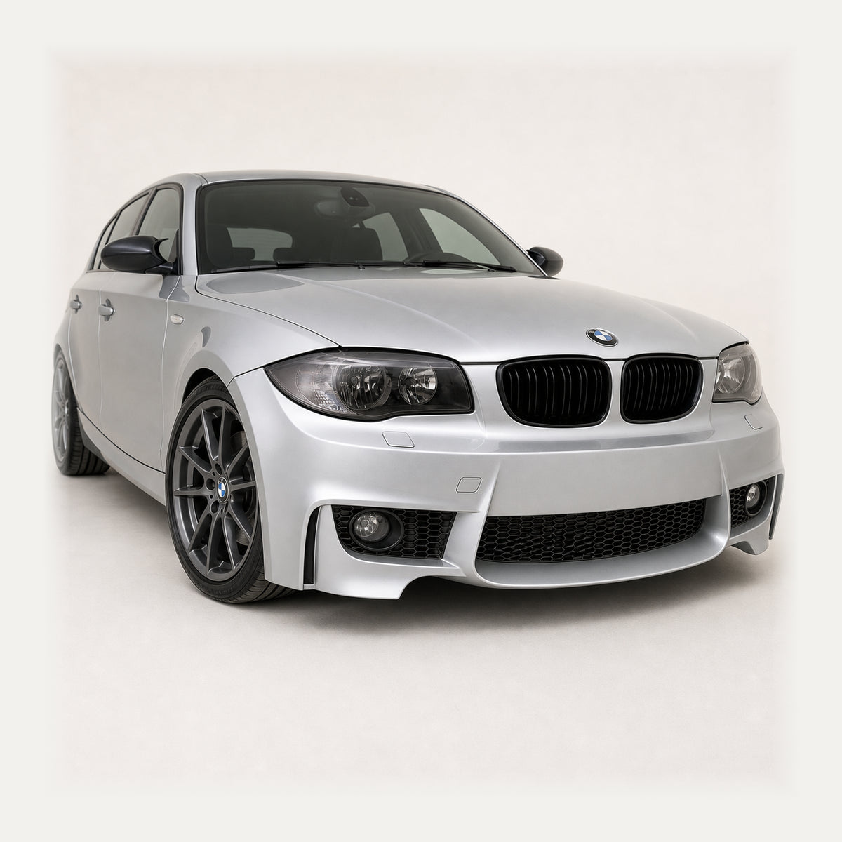 Paragolpe Estilo M1 para Bmw Serie 1 E82 E87. [IRP-CATALOG:BUMP008-GALLERY-3-C.webp:b77bdbf3070d0a4d]