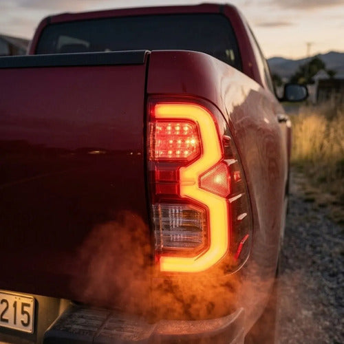 Faros Traseros Para Toyota Hilux 2016 A 2026 Led Gr Ambos Lados Rojo