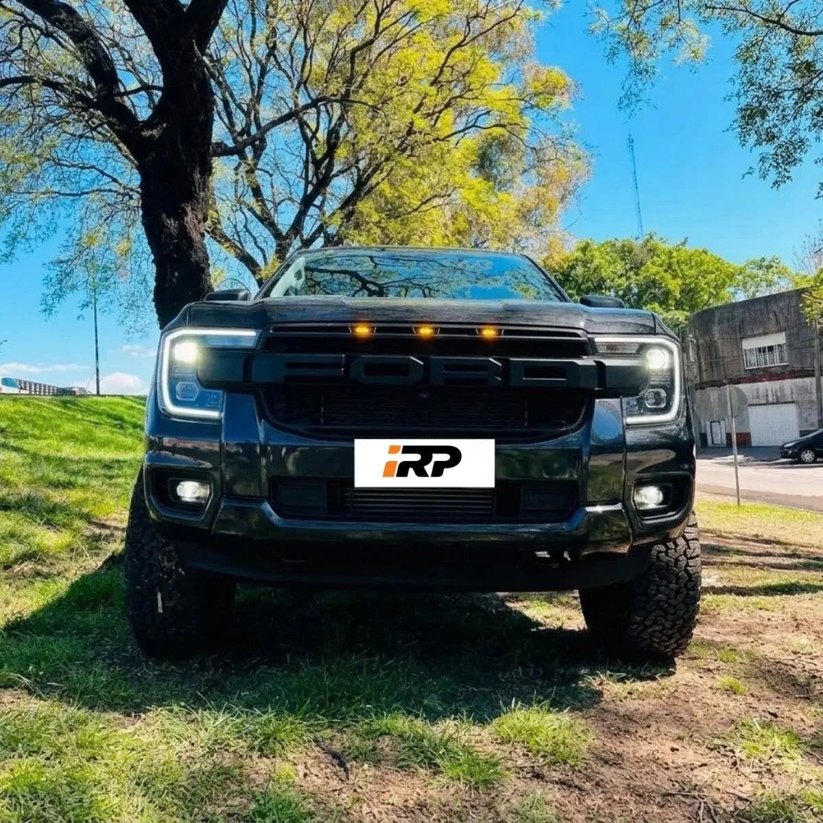 Parrilla Tipo Raptor para Ford Ranger T9 XLT 23-25 Con Led