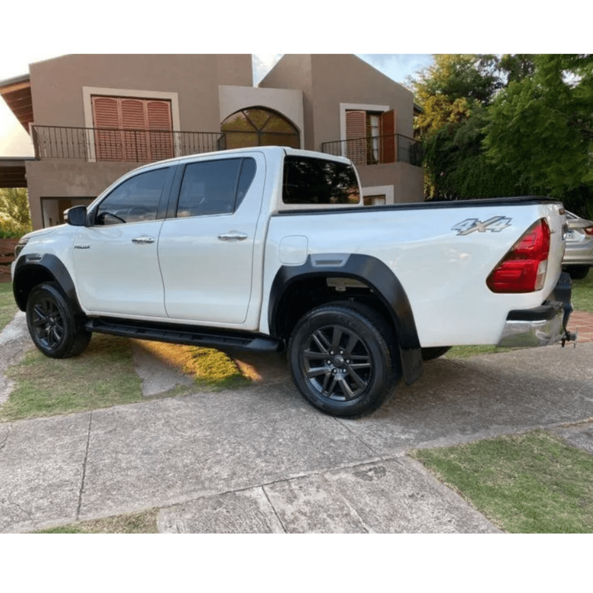 Ensanches Fenders X 4 para Toyota Hilux 2015-2022