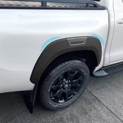 Ensanches Fenders X 4 para Toyota Hilux 2015-2022