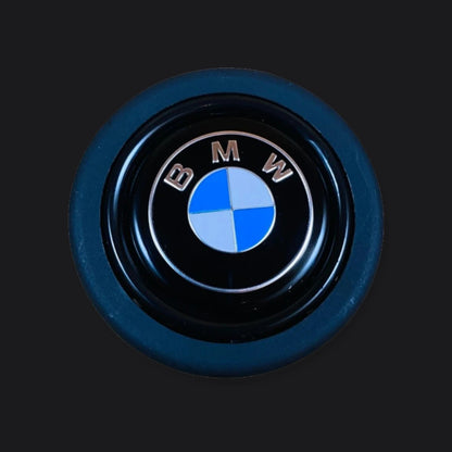 Pulsador de Bocina logo BMW para Volante Deportivo tipo Nardi Omp Momo Gp Race. [IRP-CATALOG:HORN001-BM-GALLERY-1-O.webp:a6728b8de9c973a6]