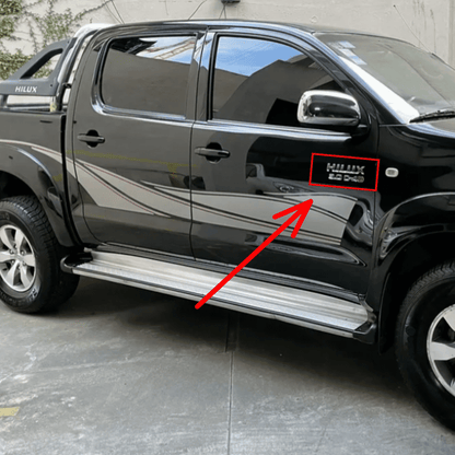 Emblema Toyota Hilux 19x3.3cm