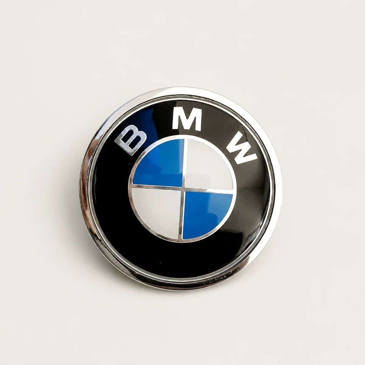 Emblema BMW Original Autoadhesiva 73mm. [irp-catalog:insi007-73mm-gallery-4-c.webp:dbf6b88c4155b07c]