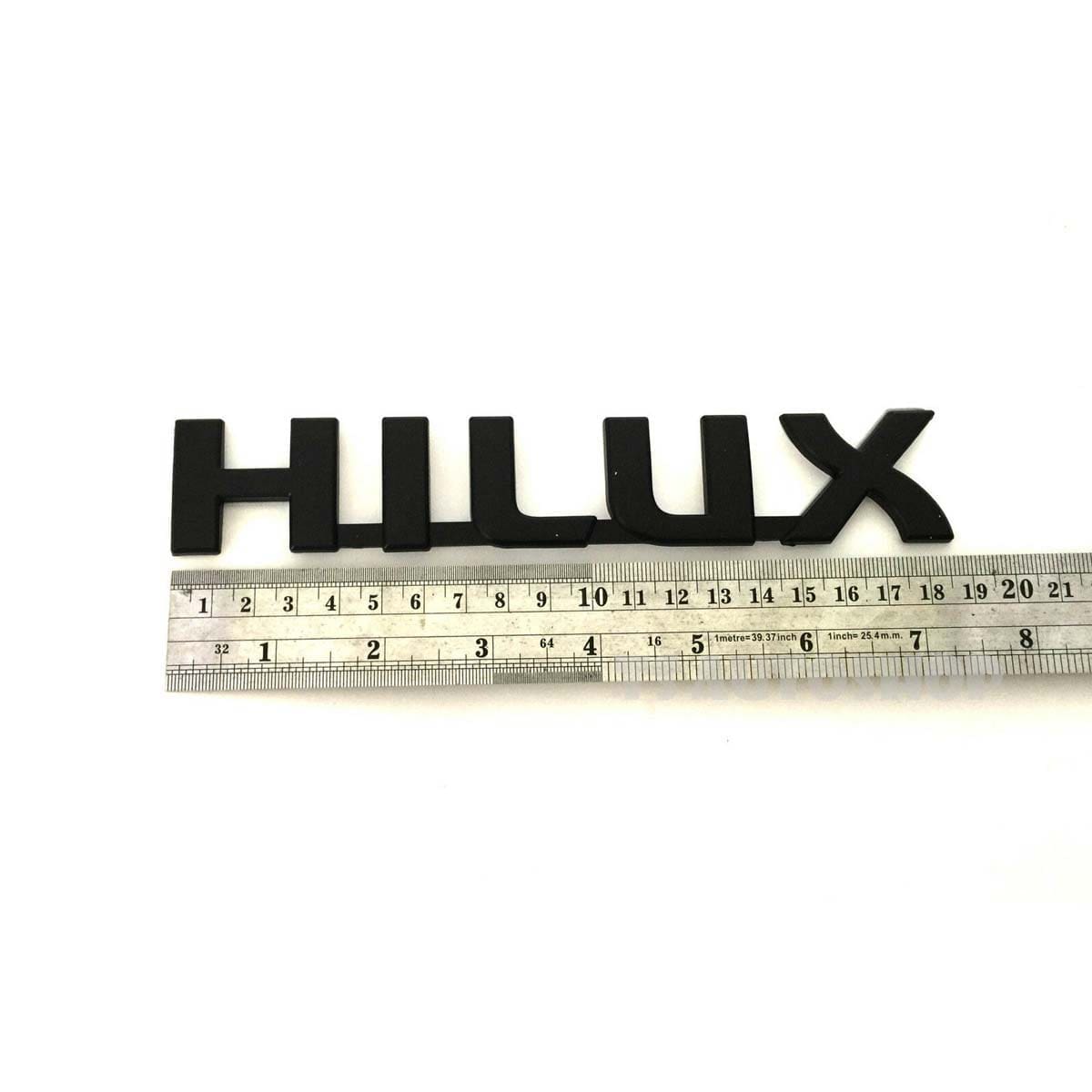 Hilux Emblema Negro Mate Toyota 19x3.3cm