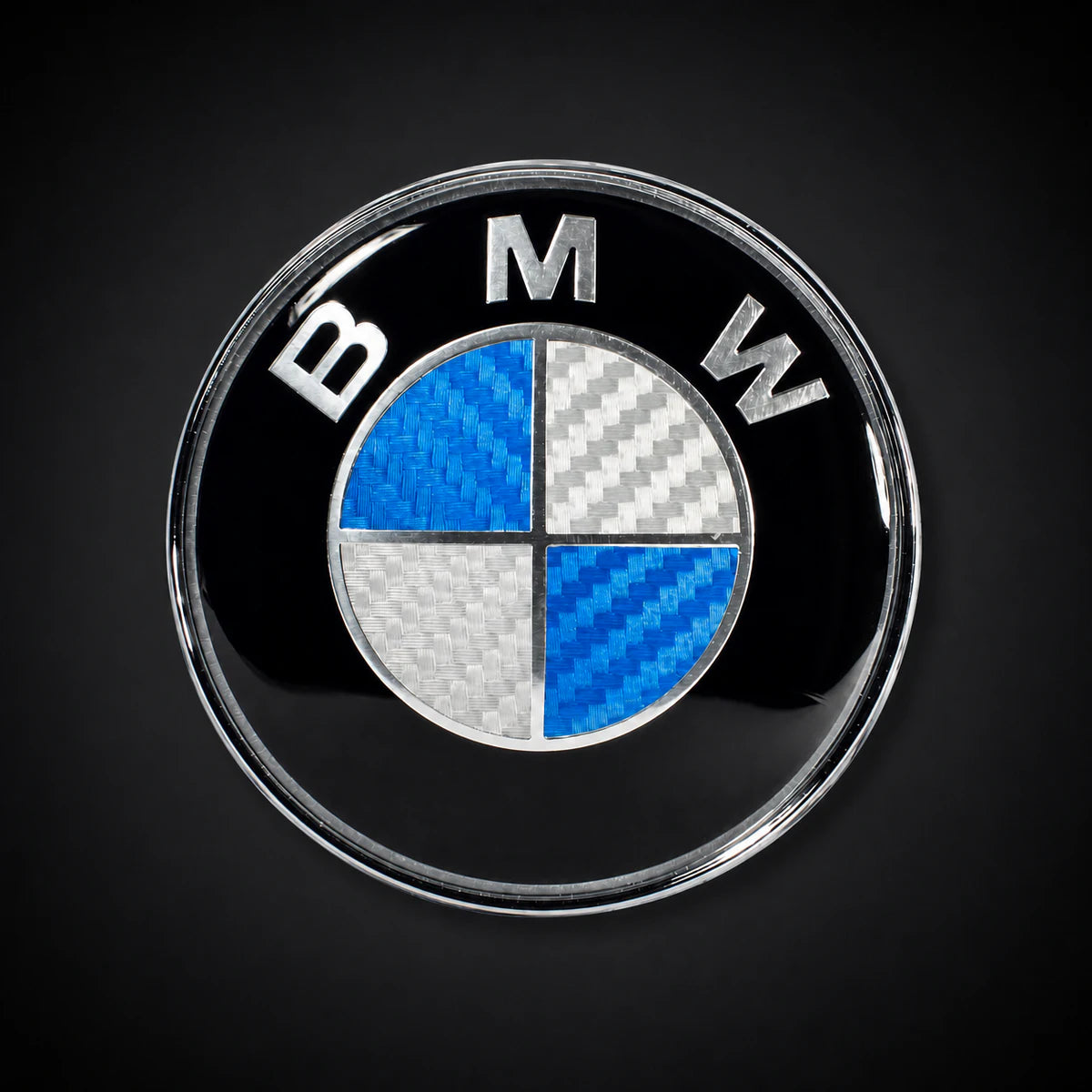 Emblema BMW Capot/Baúl 82-73mm E36/E46/E92/E90 Fibra Carbono. [IRP-CATALOG:INSI025-73MM-1-O.webp:85104efd2981c329]