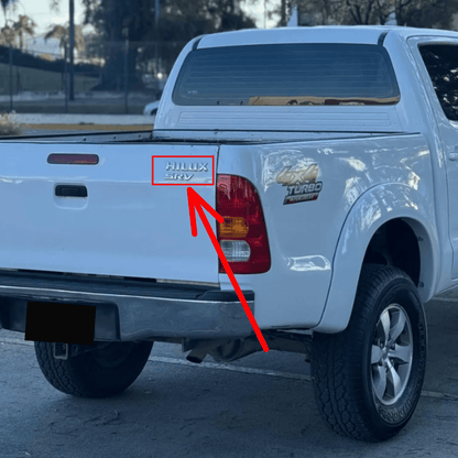 Emblema SRV Toyota Hilux Portón Trasero 2005-2015