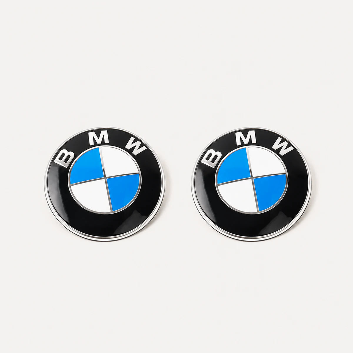 Kit Emblemas BMW Capot y Baúl 82mm OEM Serie 1 3 5 X1. [IRP-CATALOG:KIT-X2-BMW-82MM-OEM-1-C.webp:1bb79fc20e6da639]