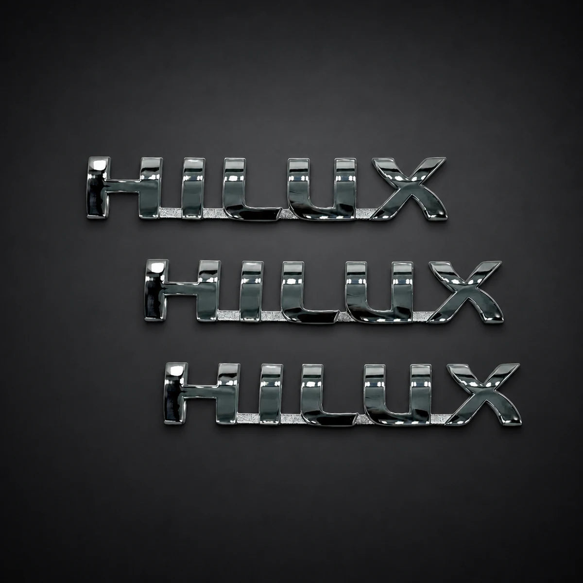 Kit X3 Emblemas Para Toyota Hilux 05-15 Cromados 19x3.3cm. [IRP-CATALOG:KIT-X3-INSI006-1-O.webp:6b0d0dc29e4378dc]
