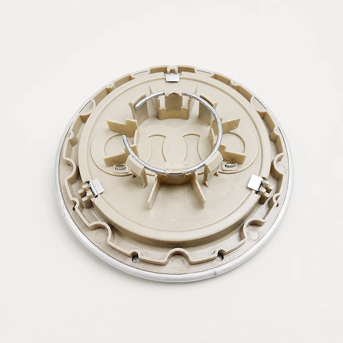Kit X4 Centros Llantas para Audi - TT/A3/A4/A6 8D0601165K. [irp-catalog:kit-x4-whub007-gallery-4-c.webp:e1250457c05729be]
