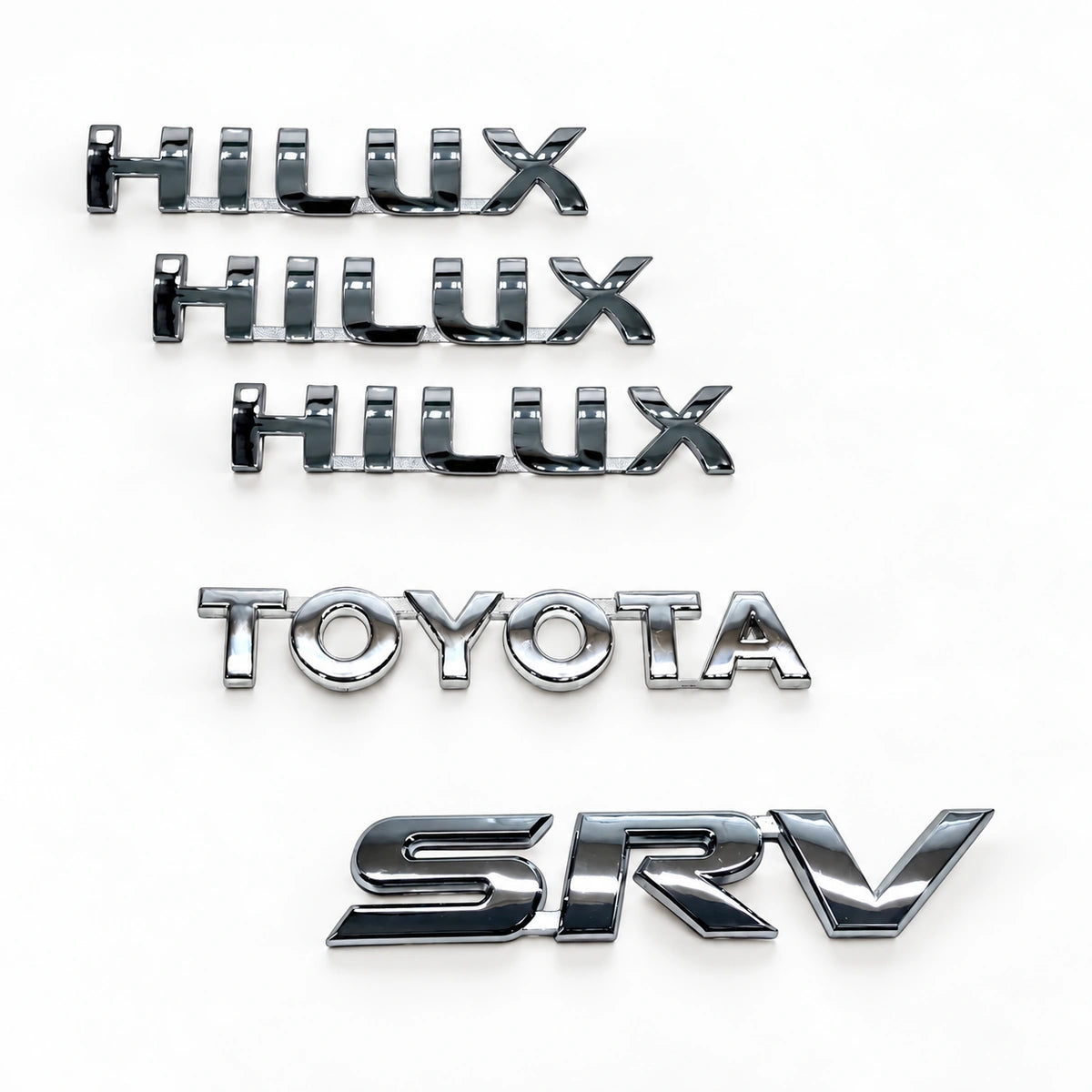 Kit Emblemas Traseros y Laterales para Toyota Hilux Srv 05-15. [IRP-CATALOG:KIT-X5-EMB-SRV-05-15-GALLERY-4-C-4679711759ae0cf3.webp:4679711759ae0cf3]