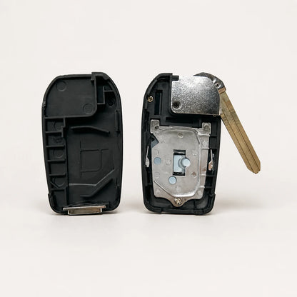 Llave Navaja para Toyota Hilux Corolla 2009-2013 Conversión 3 Y 4 Botones. [irp-catalog:llav011-3bt-gallery-2-c.webp:0677bb0582fb0a74]