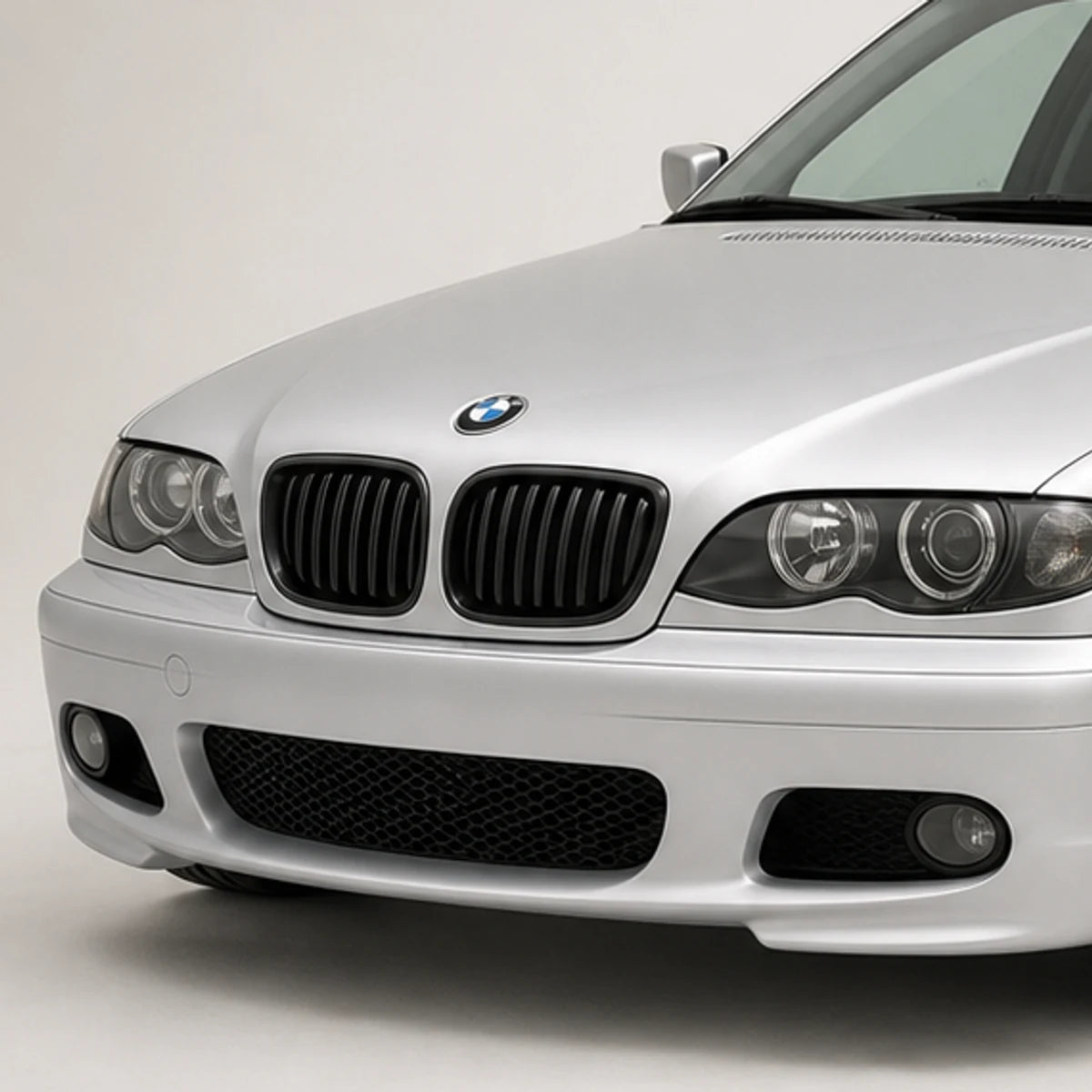 Parrilla BMW E46 02-05 LCI Delantera Riñón M3 Negra Brillante. [IRP-CATALOG:PARR028-4DR-1-C.webp:46dca201d20cf124]