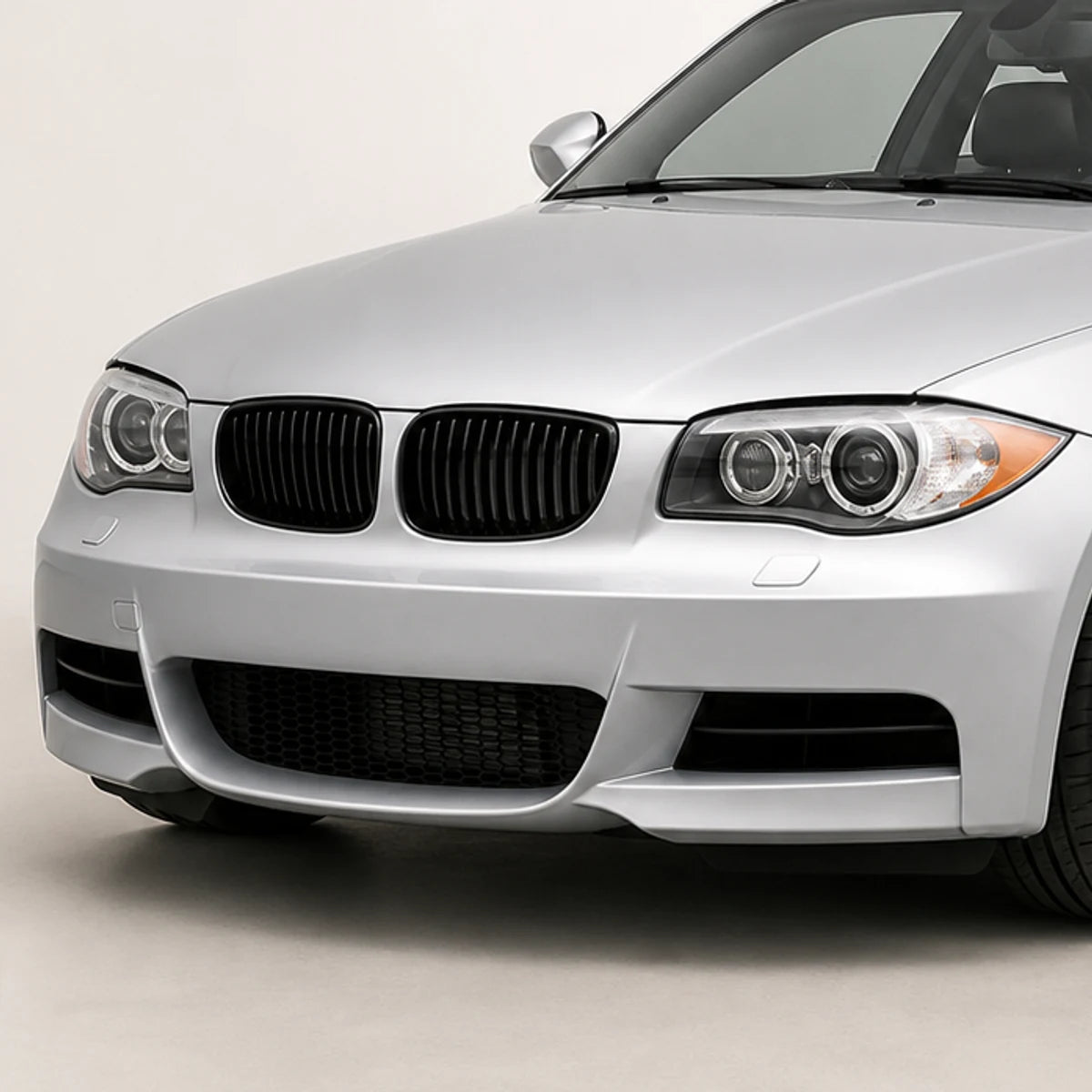 Parrilla Kidneys Riñones Negra Brillante BMW Serie 1 E81 E82 E87 Facelift LCI. [IRP-CATALOG:PARR029-LCI-1-C.webp:4c6a133b8bcbed44]