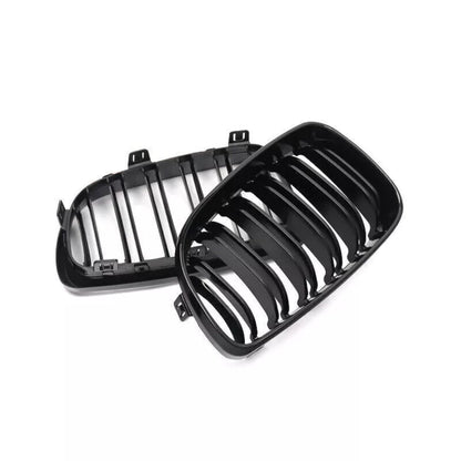 Parrilla Kidneys Riñones doble vira negra brillante BMW Serie 1 E81 E82 E87 Facelift LCI