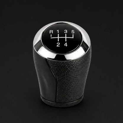 Bocha Palanca de Cambio para Chevrolet Spin Sonic con Borde Cromado Alternativo. [IRP-CATALOG:POMO039-1-O.webp:7c6b6422113e036e]