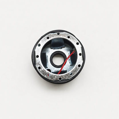 Masa Adaptadora de Volante VW Golf/Bora MK4 OMP. [IRP-CATALOG:SHUB007-GALLERY-2-C-944b80b9b081f44f.webp:944b80b9b081f44f]