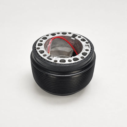 Masa Adaptadora de Volante Renault - Twingo Clio Megane OMP. [IRP-CATALOG:SHUB008-GALLERY-1-C-d9e7b347650883e4.webp:d9e7b347650883e4]
