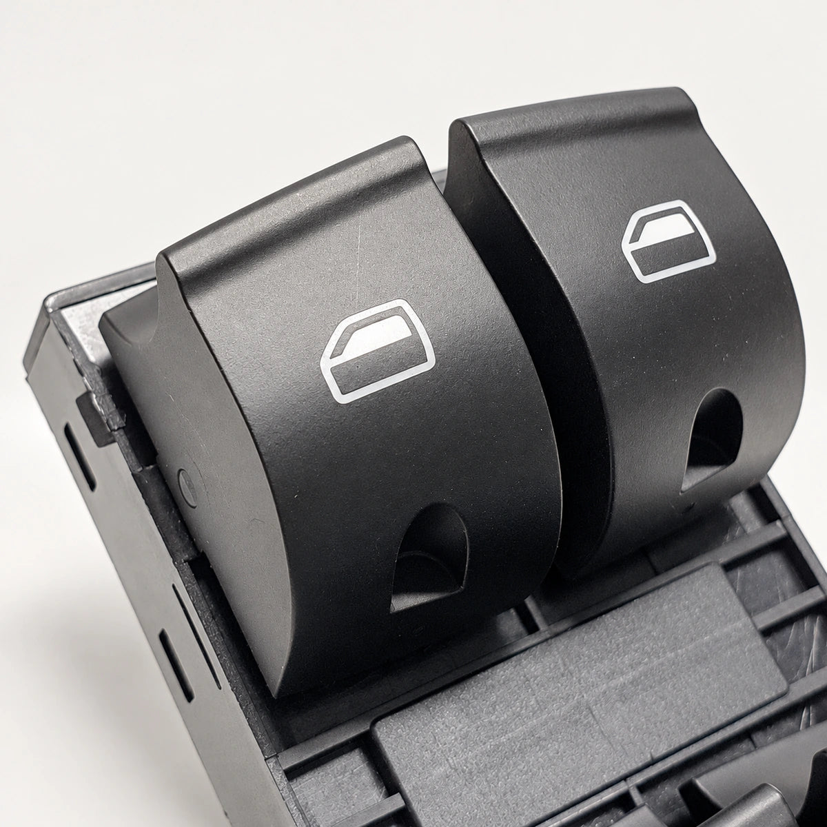 Comando Levanta Vidrios Conductor - Audi A3 A4 A6 Q7. [IRP-CATALOG:SWIT001-GALLERY-2-C-09a8fe8de6944cd5.webp:09a8fe8de6944cd5]