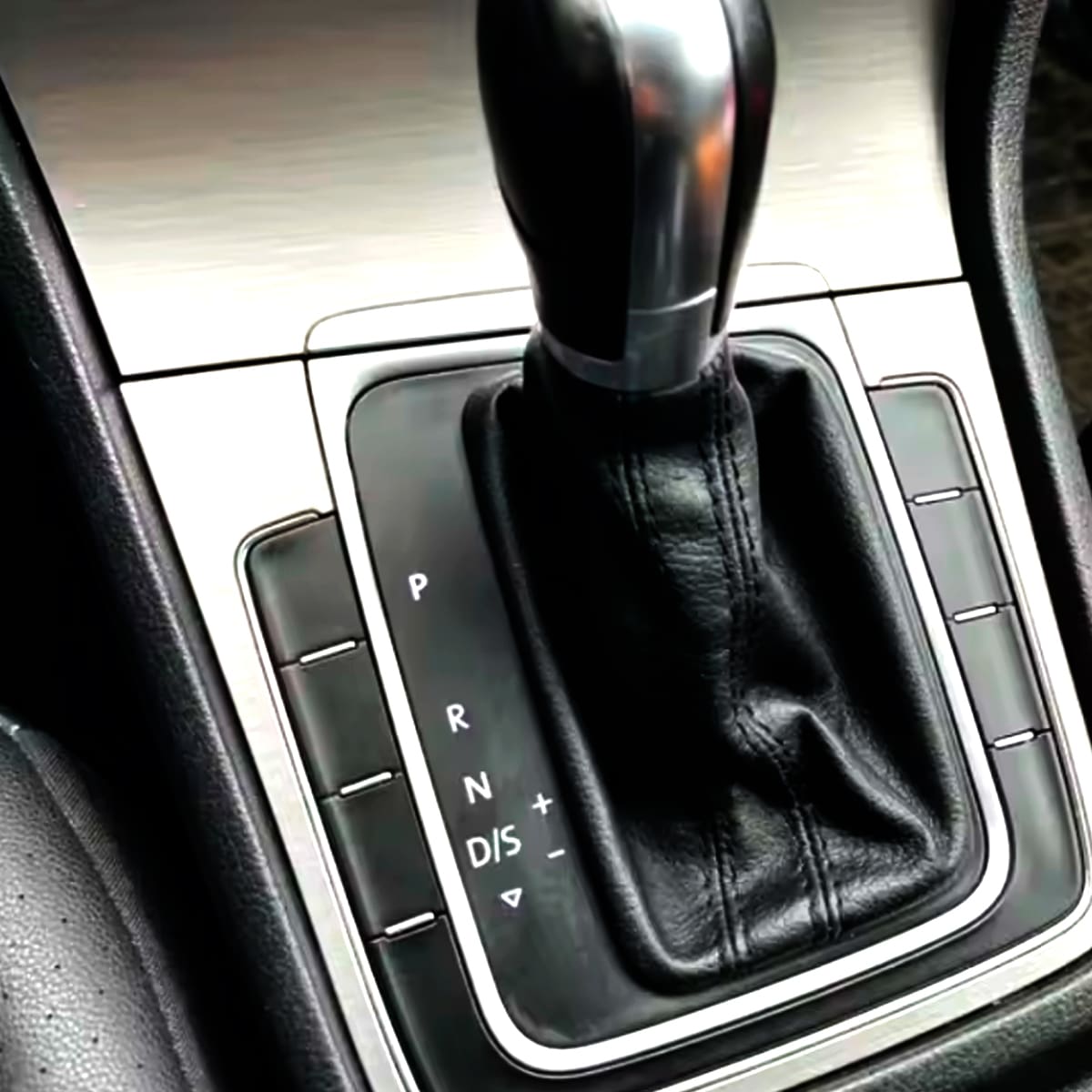 Marco para Palanca de cambios - VW Golf MK7 2015-2021 DSG