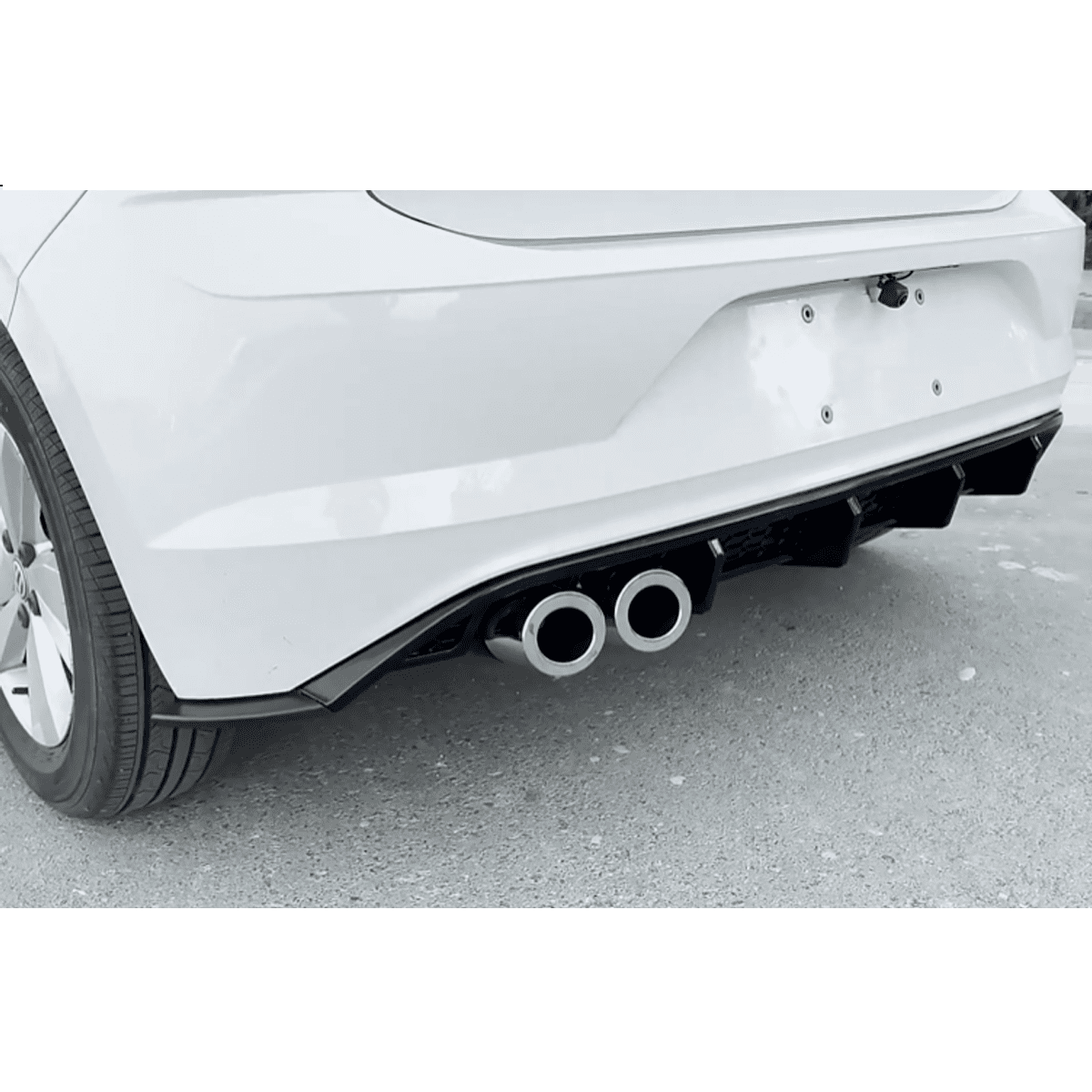 Difusor Trasero para Volkswagen Polo 18-25 estilo GTI Negro Brillante
